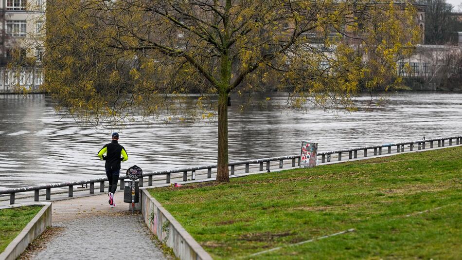 Wolken und Regen in Berlin