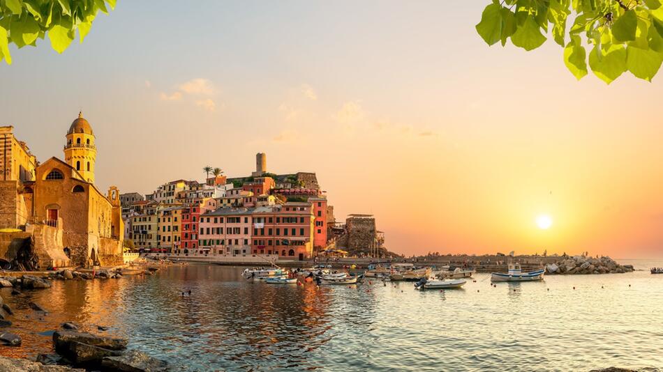 Die italienischen Cinque Terre sind im September ein besonders schönes Reiseziel am Mittelmeer.