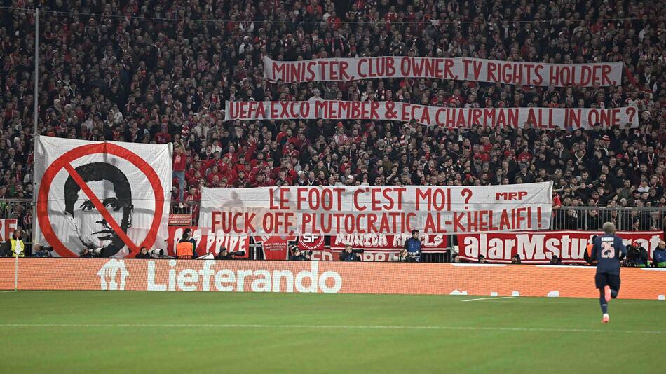 Das Protestbanner der Bayern-Fans beim Spiel gegen Paris Saint-Germain