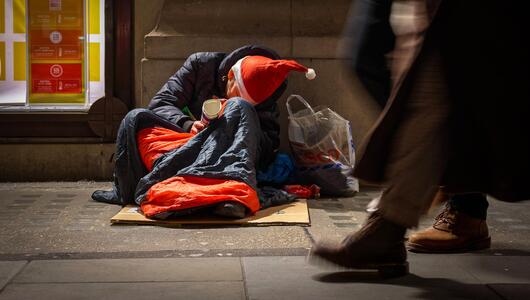 Obdachloser in der Weihnachtszeit