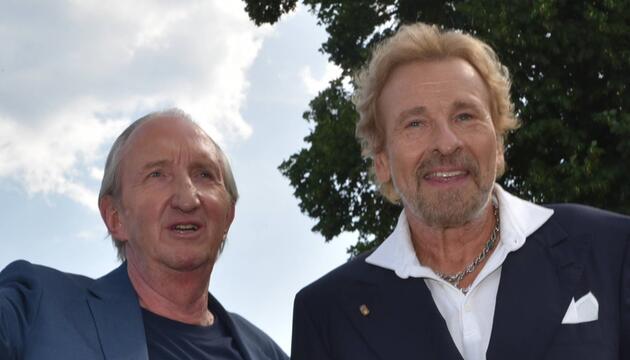 Kennen und mögen sich seit Jahrzehnten: Die Entertainment-Legenden Mike Krüger (l.) und Thomas ...