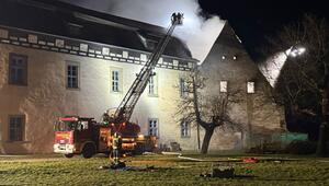 Feuer beschädigt Burg aus 12. Jahrhundert