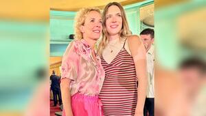 Katja und Paula Riemann freuten sich gemeinsam über die Premiere des Theaterstücks "DI-VI-SI-ON" ...