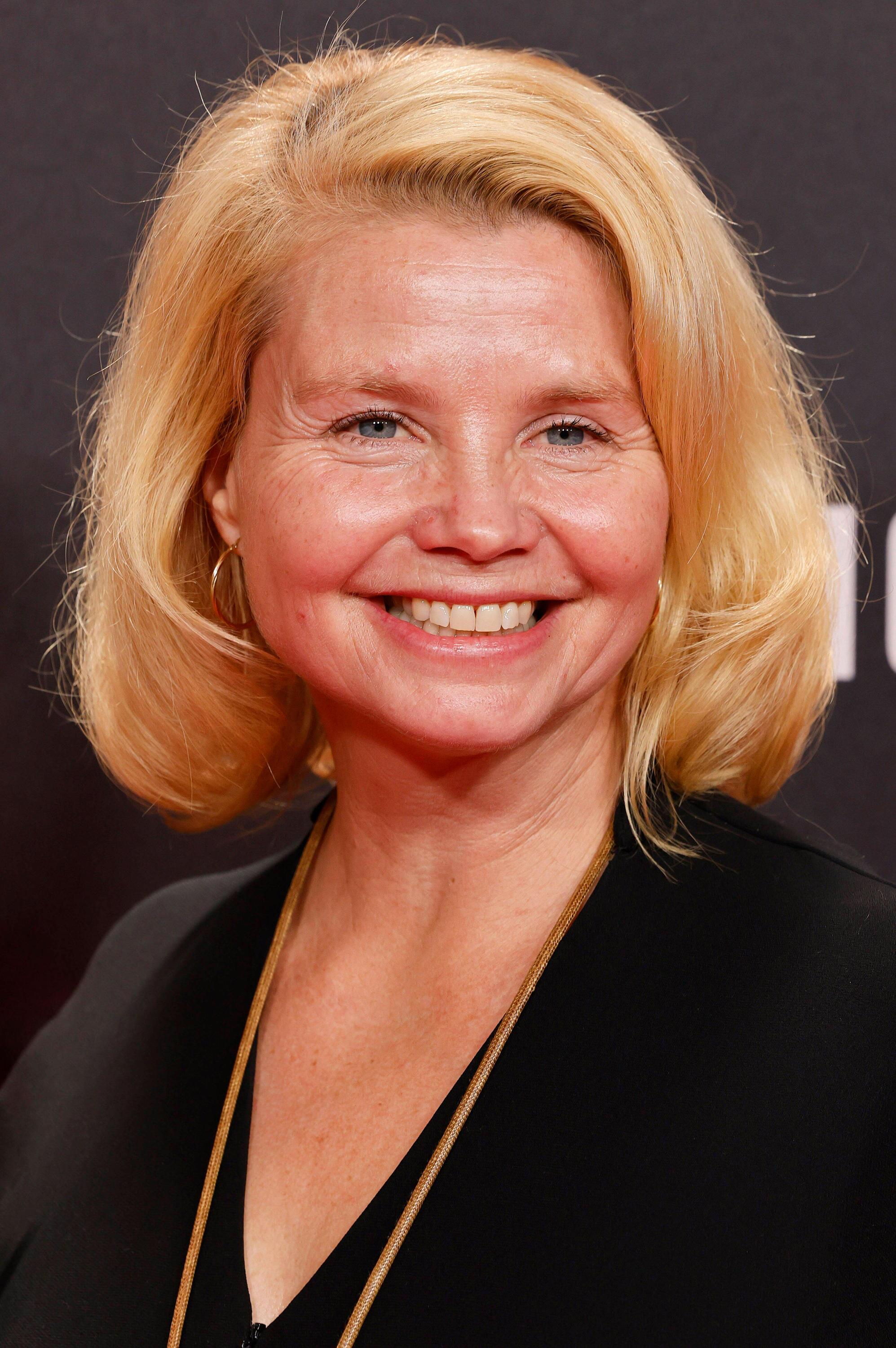 annette frier schlaganfall