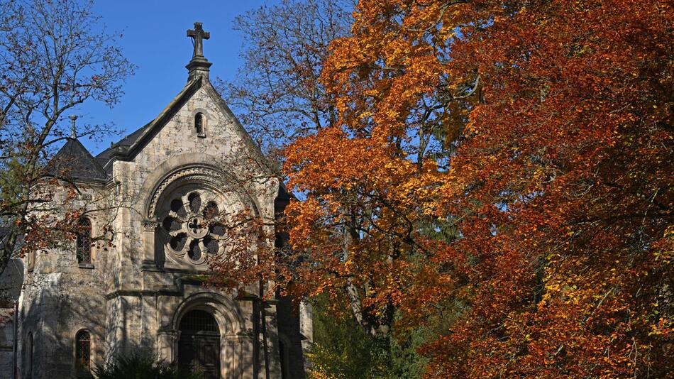 Friedhofshallen in Thüringer Städten