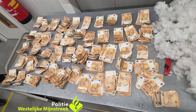 Polizei findet 50.000 Euro in Teddybär