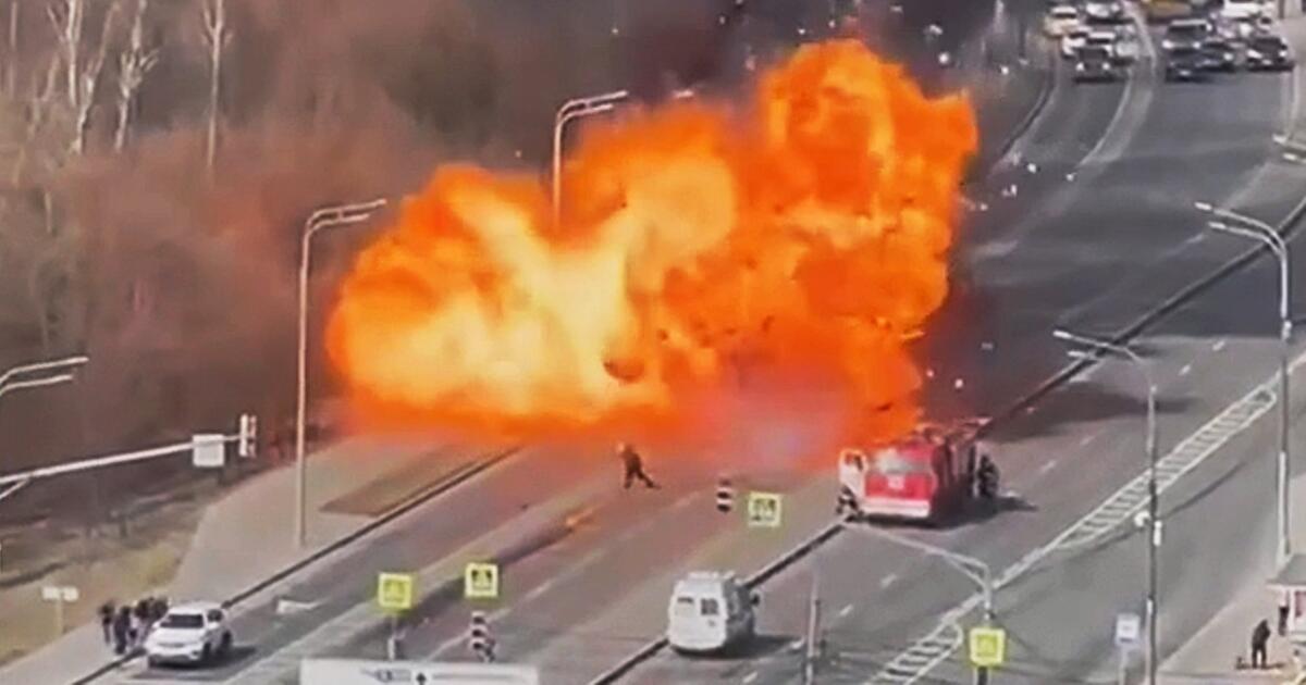 Lkw-Brand mündet in gewaltiger Explosion – Helfer haben großes Glück ...