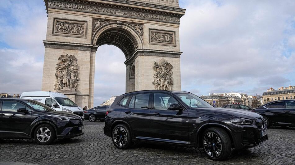 Paris verteuert Parken für schwere Autos - Dreimal mehr für SUV