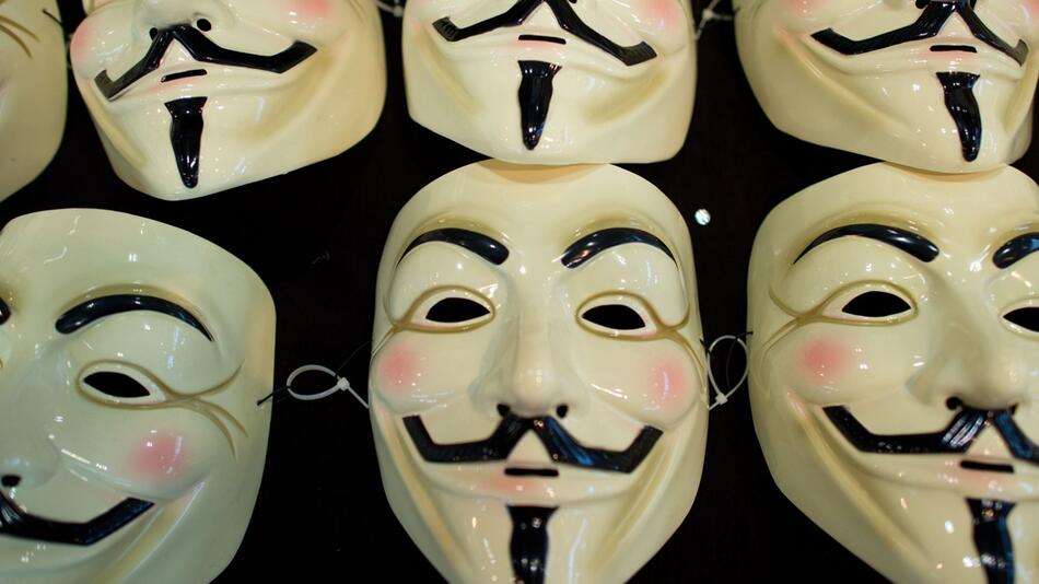 Guy-Fawkes-Masken