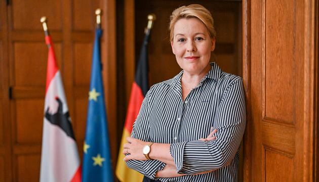 Berlins Wirtschaftssenatorin Franziska Giffey (SPD) in ihrem Büro