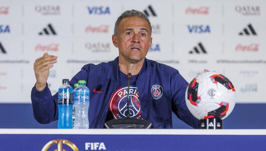 Luis Enrique spielt mit Paris Saint-Germain um den Interkontinental-Pokal.