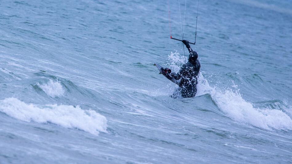 Kitesurfer auf der Ostsee