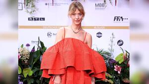 Auch Heike Makatsch trug beim Deutschen Filmpreis ein Statement-Kleid, das mit seinen ...