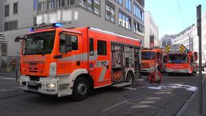E-Auto brennt in Stuttarter Tiefgarage: Umliegende Gebäude geräumt