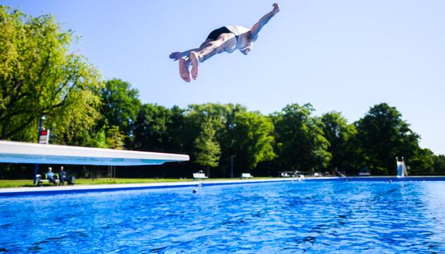 Eröffnung der Freibadsaison in Hannover