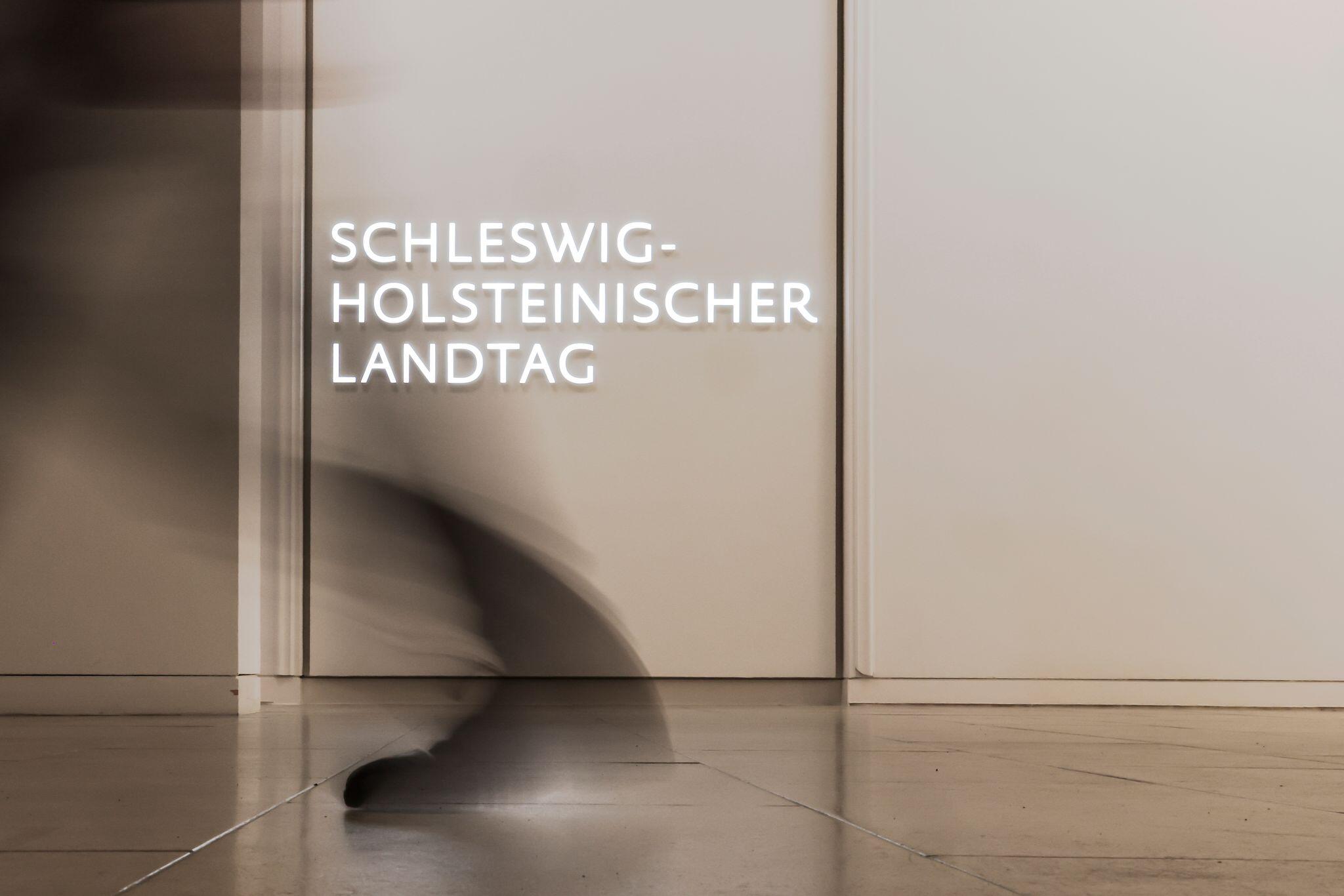 Landtag diskutiert schnellere Ausbauten gegen Wohnungsnot