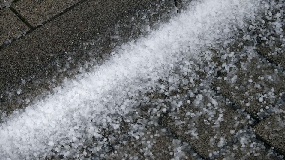 Gewitter mit Graupelschauer