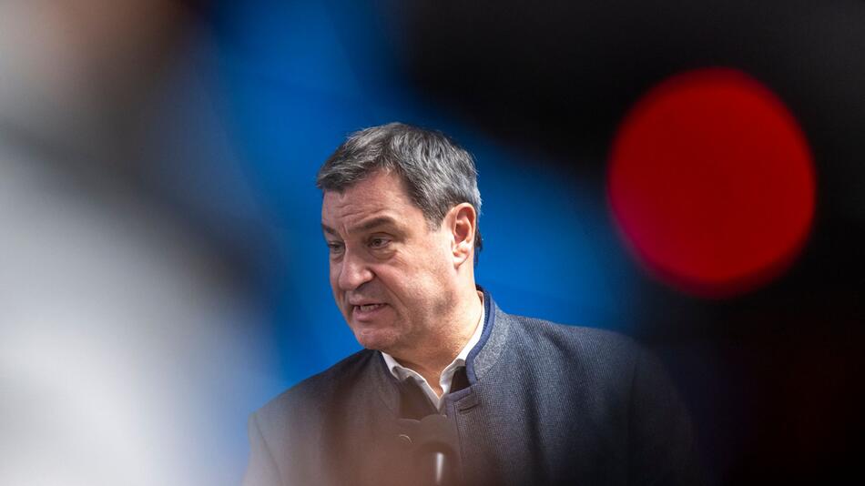 Söder und Herrmann besuchen Landesamtes für Asyl und Rückführ