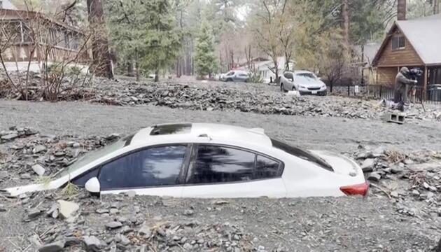 Extremwetter USA: Starkregen in Kalifornien, Rekordschneefälle in New York