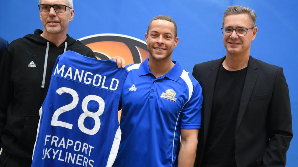 Fraport Skyliners engage Andrej Mangold