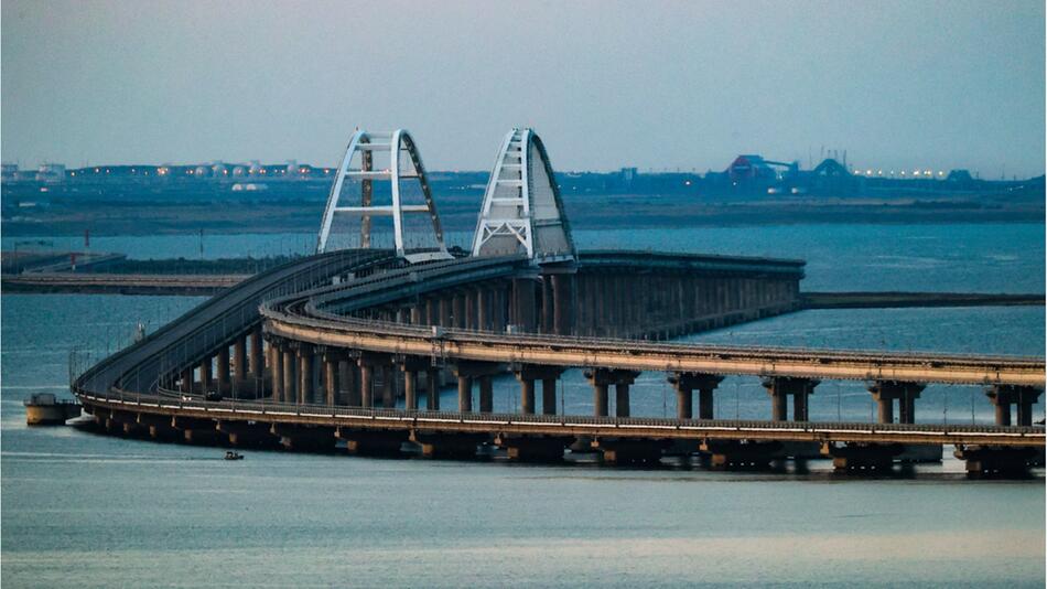 Kertsch-Brücke von Russland zur Halbinsel Krim