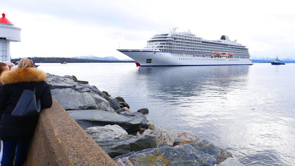 Kreuzfahrtschiff in Seenot vor Norwegen