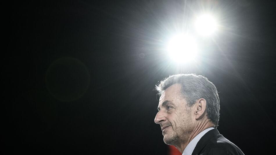 Französische Justiz ermittelt gegen Sarkozy zu Zeugenbestechung