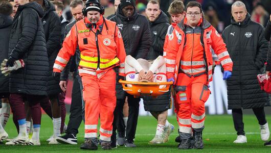 Leipzigs Benjamin Henrichs erlitt beim Spiel gegen den FC Bayern einen Achillessehnenriss