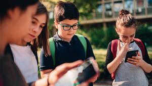 Smartphones sind unter Schülern allgegenwärtig.