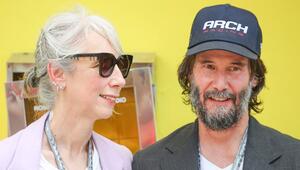 Alexandra Grant und Keanu Reeves verfolgten das Motorrad-Rennen in Mugello im Partnerlook: Beide ...