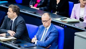 Merz und Klingbeil im Bundestag