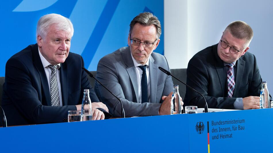 Presse Konferenz, Seehofer, Innenminister, Lübcke