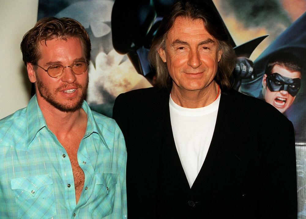 Batman-Darsteller Val Kilmer (l) und Regisseur Joel Schumacher