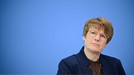 Reiche-Berater fordern Politik zu mehr Mut bei Reformen auf