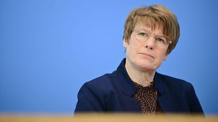 Reiche-Berater fordern Politik zu mehr Mut bei Reformen auf