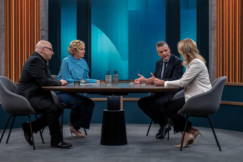 Caren Miosga mit ihren Gästen