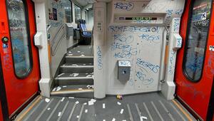 Fußballfans beschädigen Regionalzug in Bayern