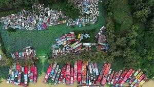 Apokalyptische Szenen: Hunderte Fischerboote verrotten auf chinesischem Fluss