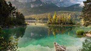 Gleich mehrere "Dahoam is Dahoam"-Stars schwärmen vom Eibsee nahe der Zugspitze.
