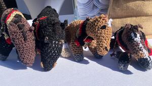 Die Maskottchen der deutschen Dressur-Mannschaft