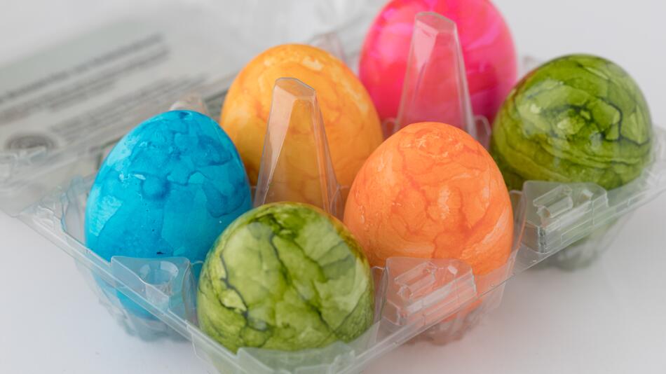 Bunte Eier nach Ostern: Wie lange sind sie haltbar?