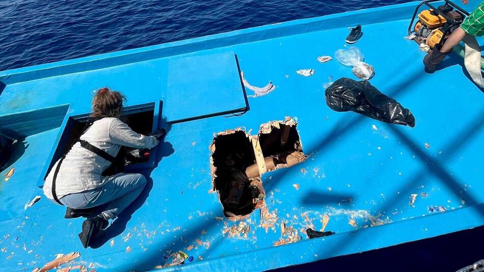 Zehn Leichen auf Migrantenboot entdeckt