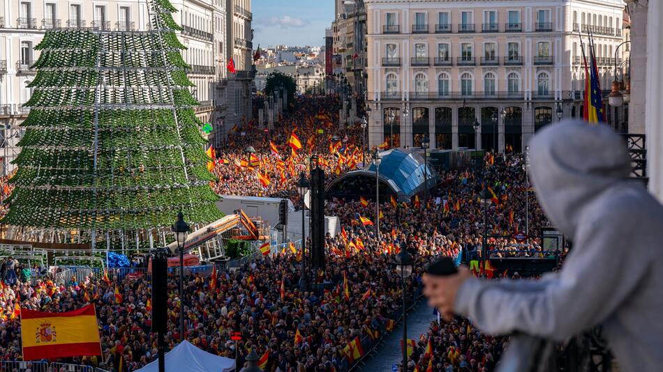 Protest gegen Amnestiegesetz in Spanien