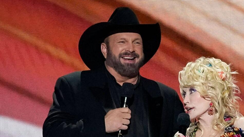 Country-Star Garth Brooks wegen Vergewaltigung verklagt.