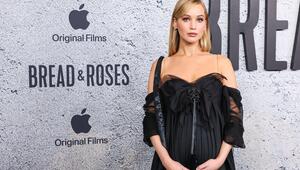 Jennifer Lawrence zeigt Babybauch