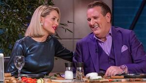 Janna Ensthaler und Ralf Dümmel genießen zum Staffelfinale ein Grillfest mit den anderen Löwen ...