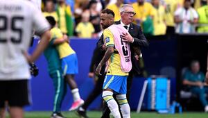 Darf Neymar im Achtelfinale gegen Norwegen starten?