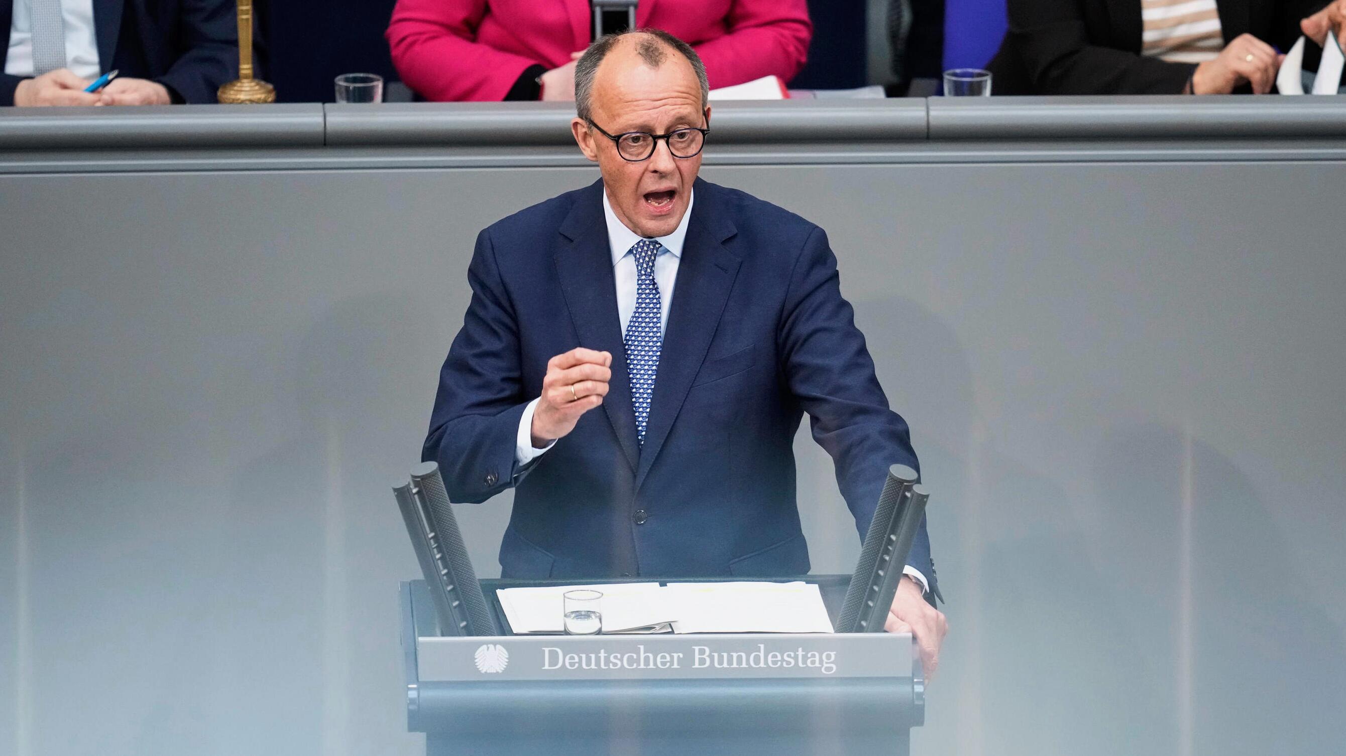 Debatte im Liveticker: Bundestag berät über Multimilliarden-Paket | WEB.DE