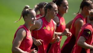 Giulia Gwinn und weitere DFB Frauen