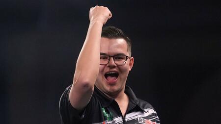 https://i0.web.de/image/750/41746750,pd=1,f=responsive169-w450/darts-wm-london.jpg